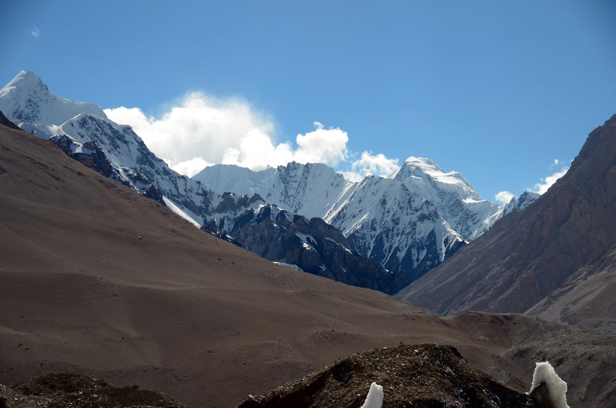 02 P6648 On Left, K2 In The Clouds And Kharut III On Right From Gasherbrum North Glacier In China 